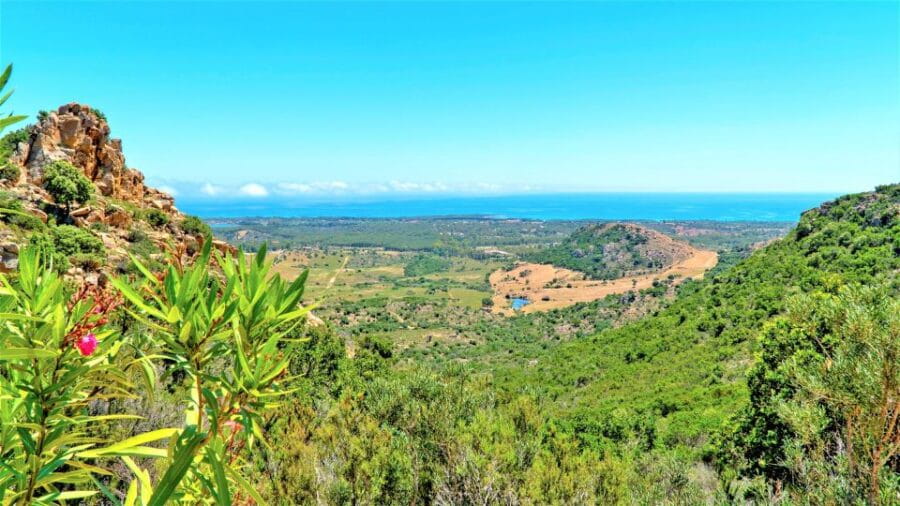 From Orosei: Siniscola private jeep tour - A Peek into Sardinia’s Ancient Past: The Domus de Janas
