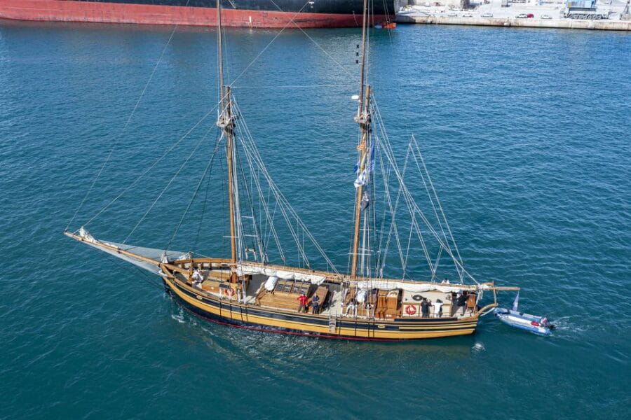 From Palamós: Southern Coast Sailing Tour - Who Should Book This Experience?