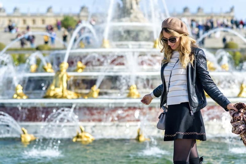 From Paris: Versailles Palace Guided Tour with Bus Transfers - Navigating the Gardens and Grounds