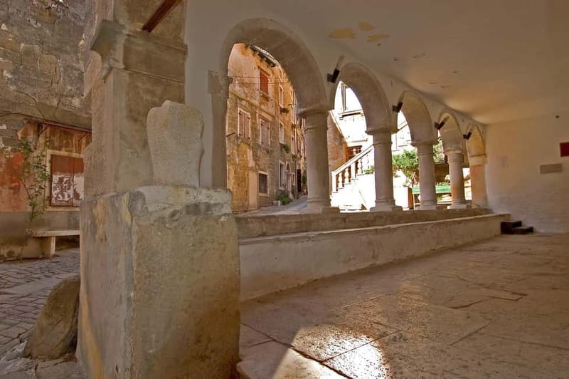 From Pore: Motovun & Gronjan with Local Products Tasting - Discovering Motovun: The Legendary Hilltop Town
