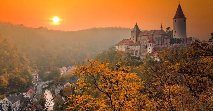 From Prague: Kivoklát Castle & Motorcycle Museum Day Trip - Exploring the Motorcycle Museum: Vintage Bikes and Czech Engineering