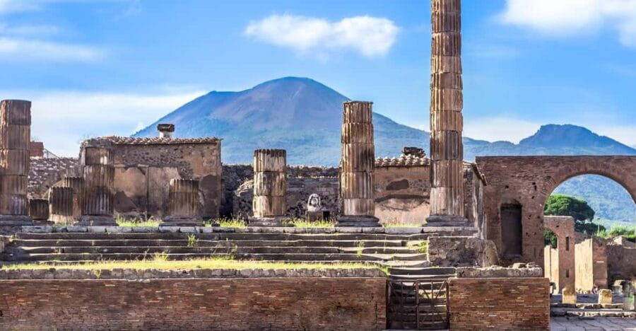 From Salerno_Pompeii Express_bus+ skip the line ticket - Entering Pompeii: What to Expect and How to Prepare