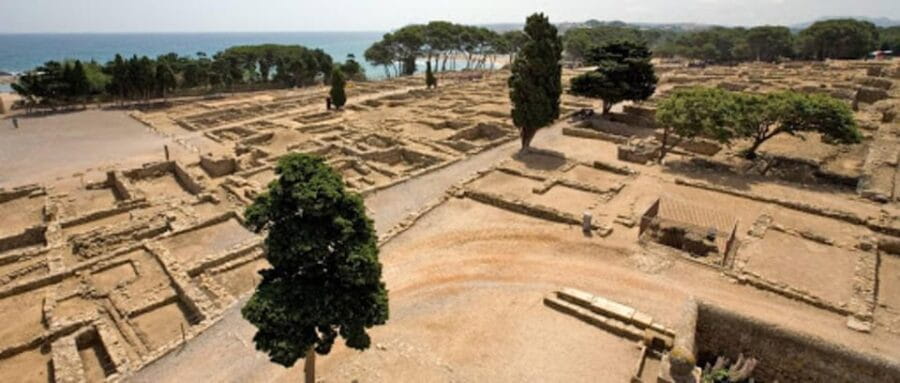 From Salou: Tour Poblet, Wines & Sitges - Visiting Poblet Monastery: An Architectural Marvel