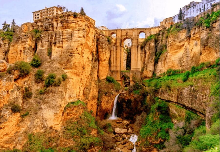 From Seville: Ronda, Setenil white town and Zahara Viewpoint - Who Should Consider This Tour?