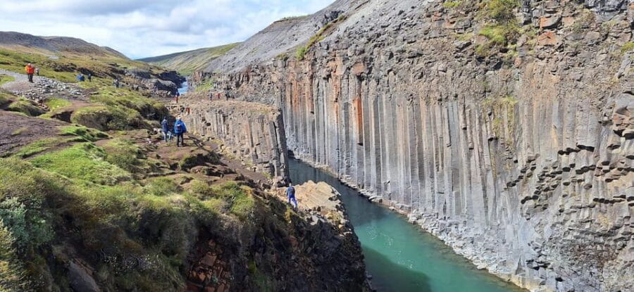 From Seydisfjordur: Stuðlagil Canyon and Vök Baths Day Tour - Visiting Rjúkandi Waterfall