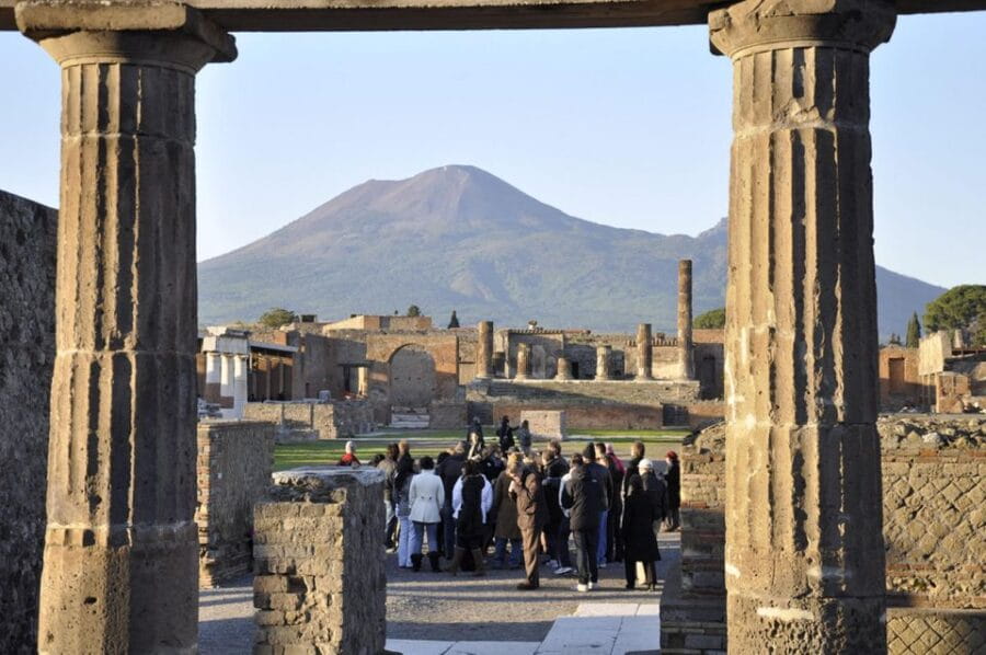 From Sorrento: Pompeii by Train with Vesuvius & Guided Tour - Who this tour suits best