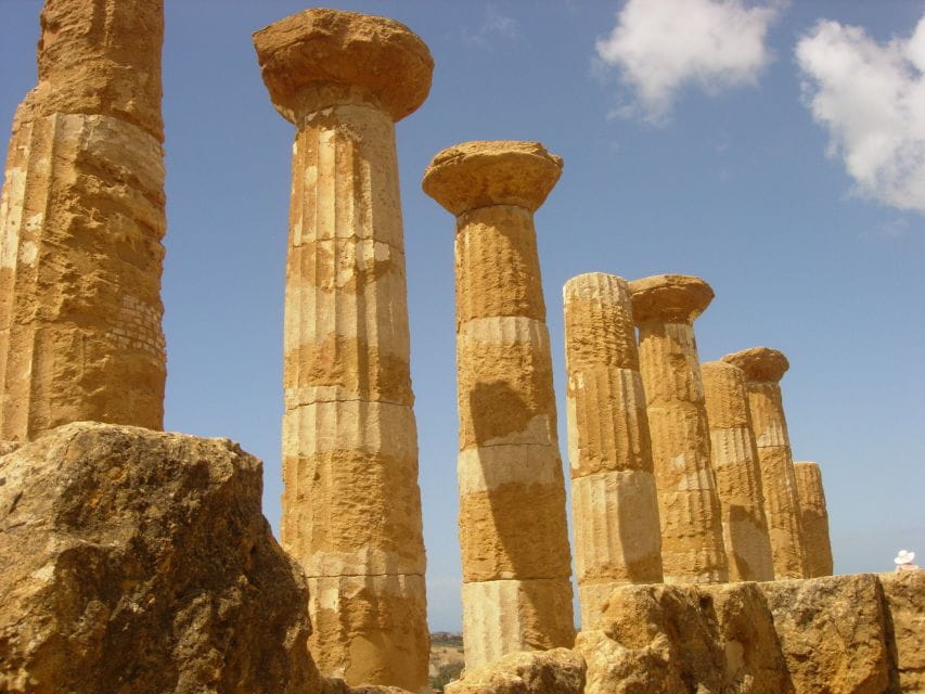 From Taormina: Valley of The Temples & Piazza Armerina Tour - Exploring Piazza Armerina & the Villa Romana del Casale