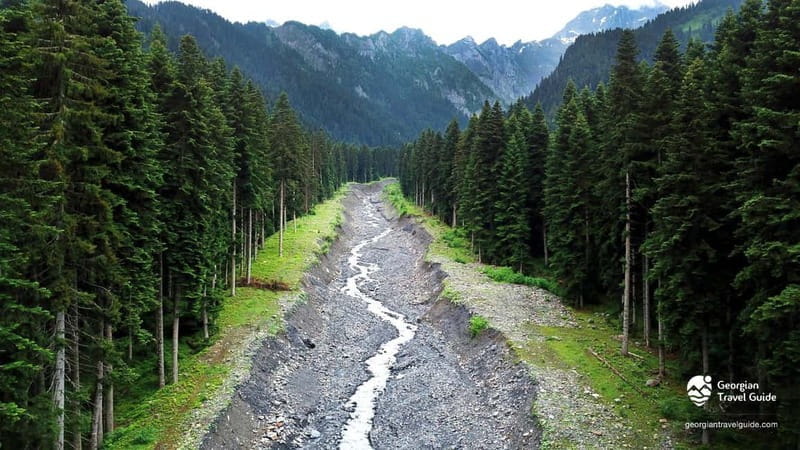 From Tbilisi: Ambrolauri Full-Day Guided Tour with Lunch - Exploring Ambrolauri’s Historic Gems