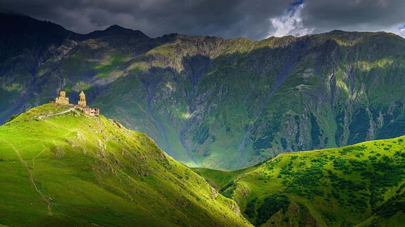 From Tbilisi: Ananuri Fortress and Kazbegi Day Trip - Visiting Ananuri Fortress: A Medieval Masterpiece