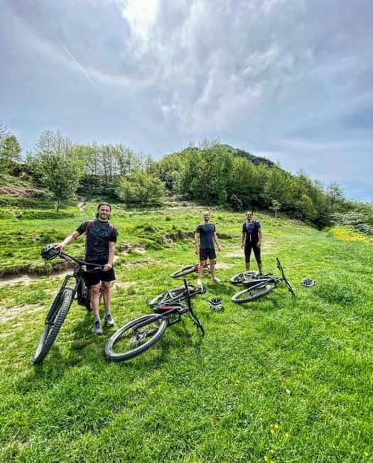 From the sea to the Apuan Alps:EBike Tour on Mount Folgorito - Lago di Porta: A Peaceful Photo Stop