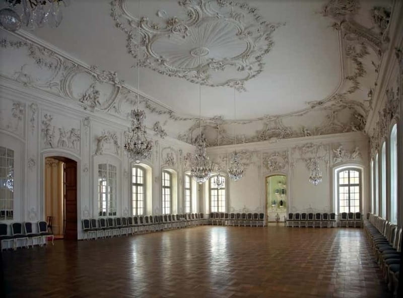 From Vilnius: Private Transfer to Riga with Sightseeing - An In-Depth Look at the Vilnius to Riga Private Transfer Experience