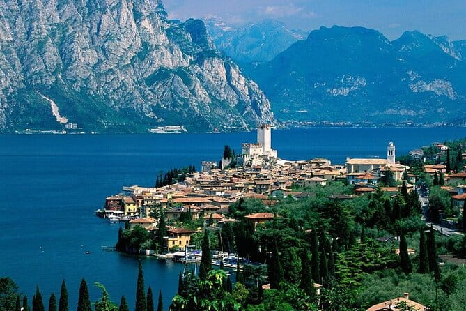 Full-Day Luxury Touch Lake Como Private Guided Tour - The Iconic Villas and the Varenna Experience