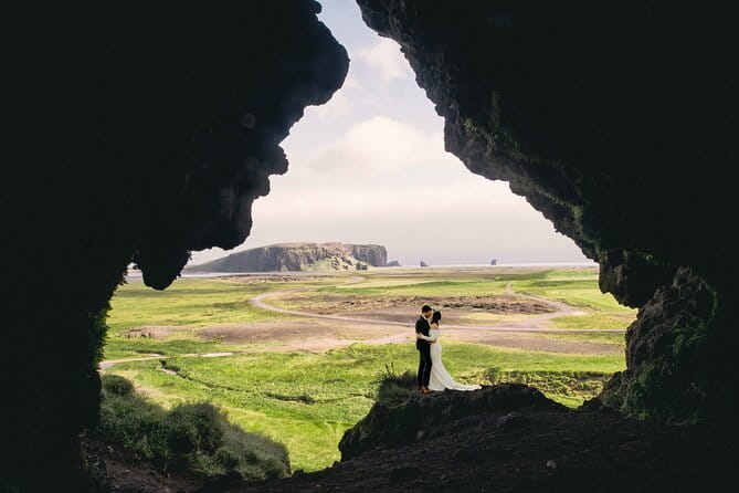 Full Day Private Iceland Elopement Photographer - What Makes This Tour Stand Out — The Details
