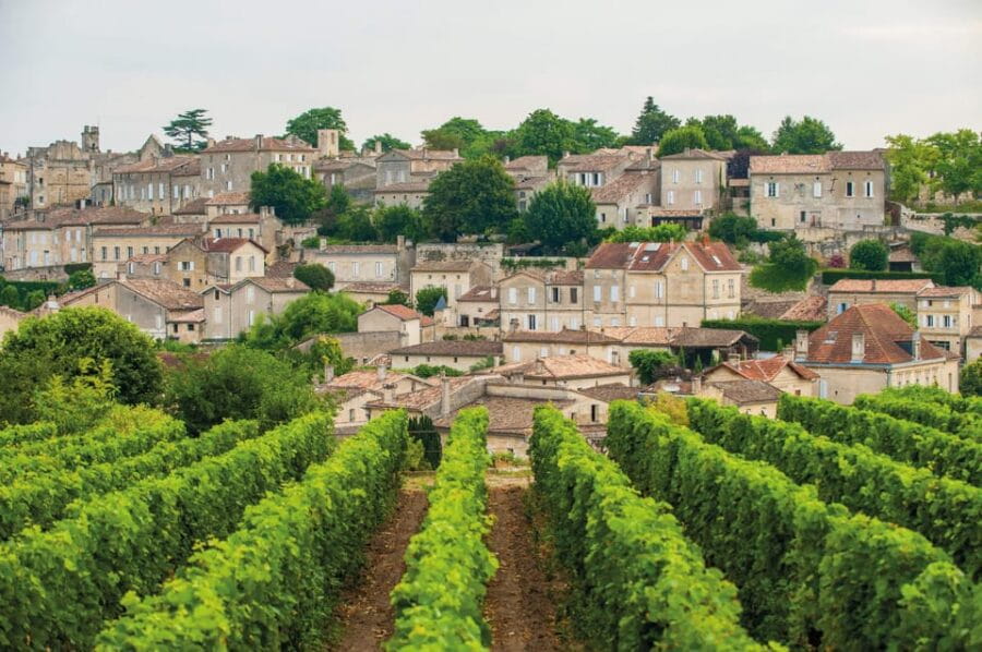 Full-day Saint-Emilion: Village, Undergrounds and Châteaux - Underground Wonders: A Hidden World Beneath Saint-Emilion