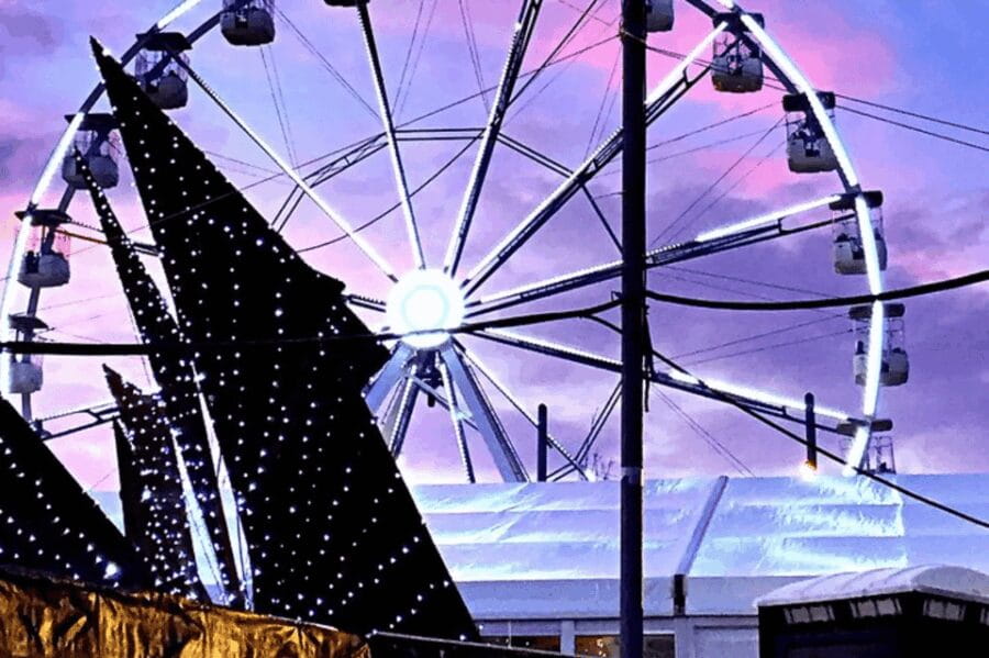 Galway: Christmas Market and City Highlights Walking Tour - Quay Street: The Lively, Light-Decorated Main Drag