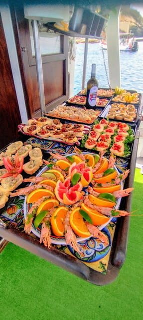 Gastronomy boat excursion - Why the Experience Truly Works