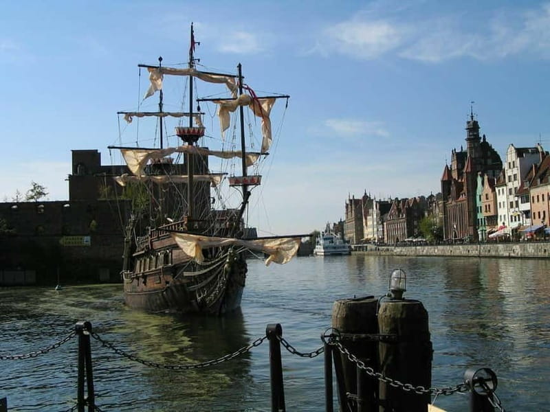 Gdansk: Guided Round-Trip Cruise to Westerplatte - The Onboard Atmosphere and Amenities