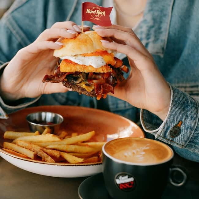 Gdansk: Hard Rock Cafe Breakfast - The Breakfast Menu and What to Expect