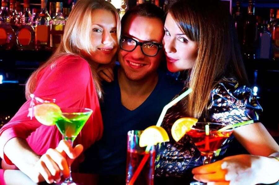 Gdansk: Stag Night Pub Crawl with Female Guide - Entering Gdansk’s Nightlife Scene