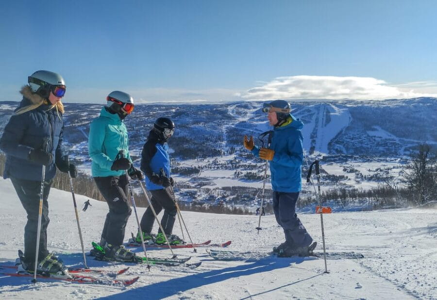 Geilo: Ski lesson package with Equipment and Ski Pass - The Learning Environment and Experience