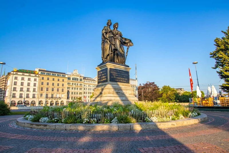 Geneva: Private Express Walk with a Local in 60 minutes - Geneva’s Lakeside and Local Tips