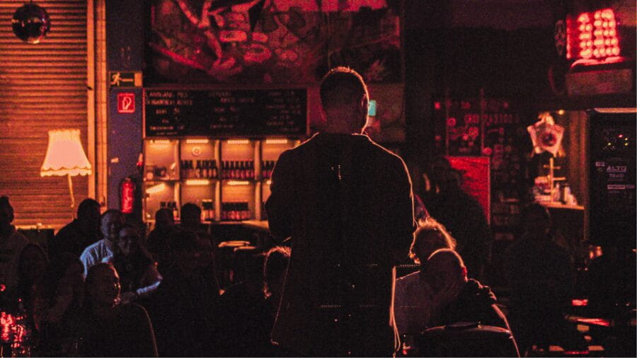 GET UP Comedy in Hamburg - Life is too short not to laugh! - FAQ: Common Questions About GET UP Comedy in Hamburg