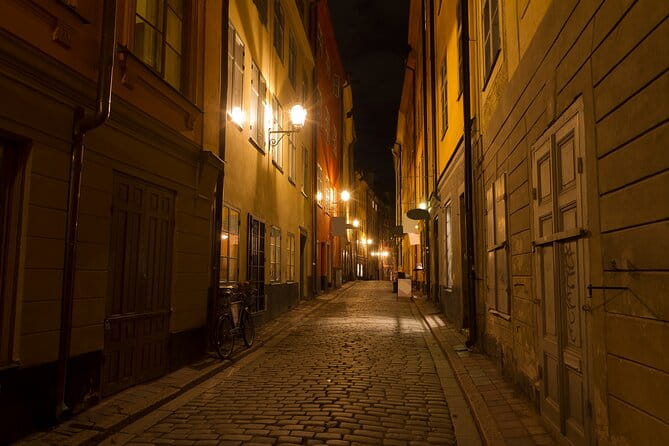 Ghosts of Stockholm: A Guided Tour of Horror and Dark Folklore - Walking the Line Between History and Folklore