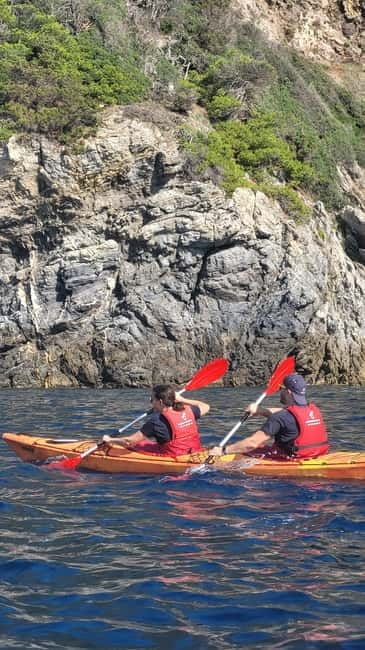Giens and the presque-île in sea kayak with a guide - Price and Logistics: Does It Match the Experience?
