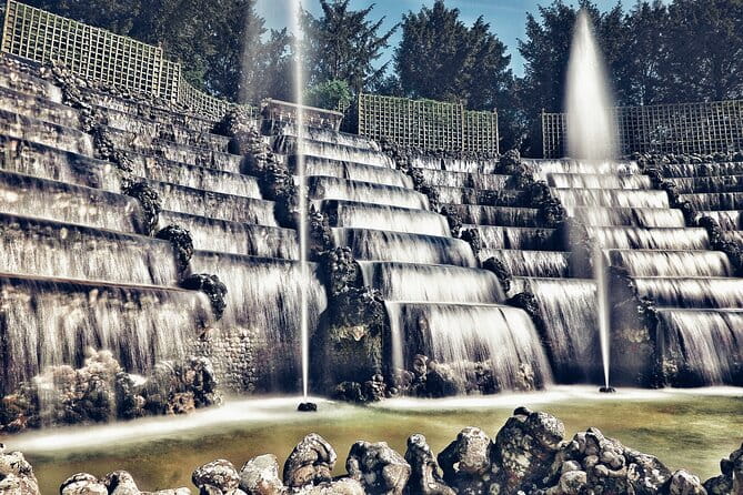 Giverny and Versailles Full Day Private Guided Tour wih Hotel Pickup - Journey to Giverny: Monet’s Garden and House