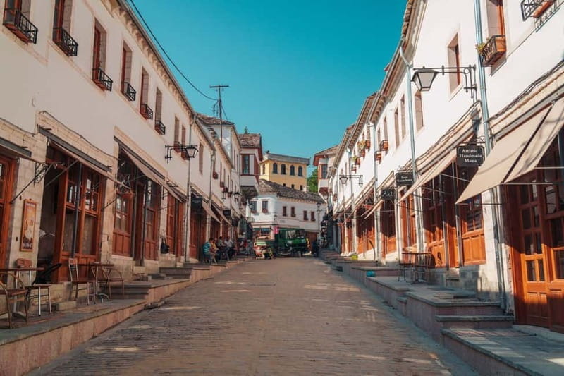 Gjirokastër: Castle, Bazaar, and Ottoman Houses Tour - A taste of local life: the Old Town and a traditional Albanian meal