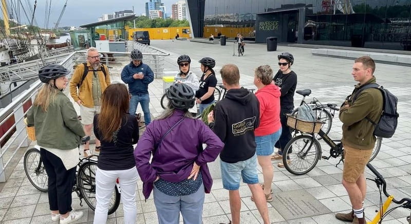Glasgow: City Highlights Guided Bike Tour - Price and Value