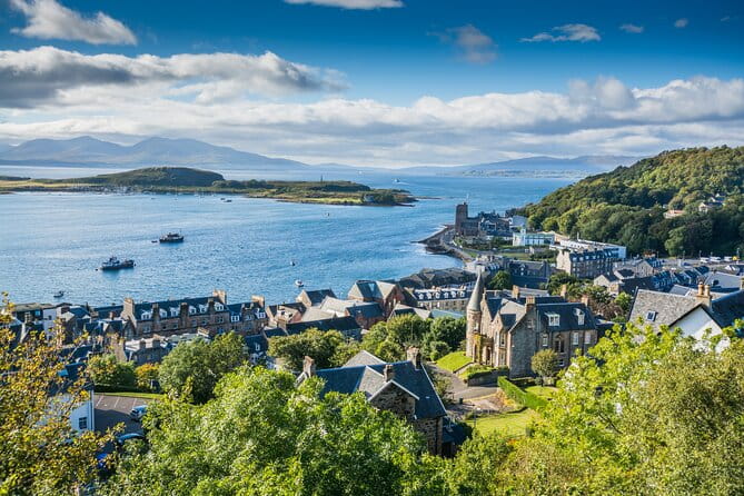 Glasgow: Glencoe & Oban Privately Guided Day Tour in Luxury MPV - Oban: Coastal Charm and Historic Sights