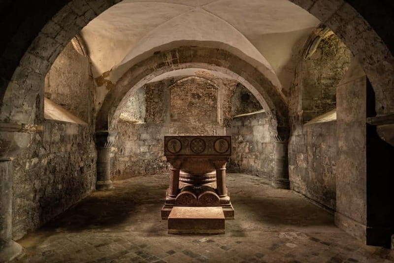 Gloucester Cathedral: Crypt Tour - Practical Details and Tips for Visiting