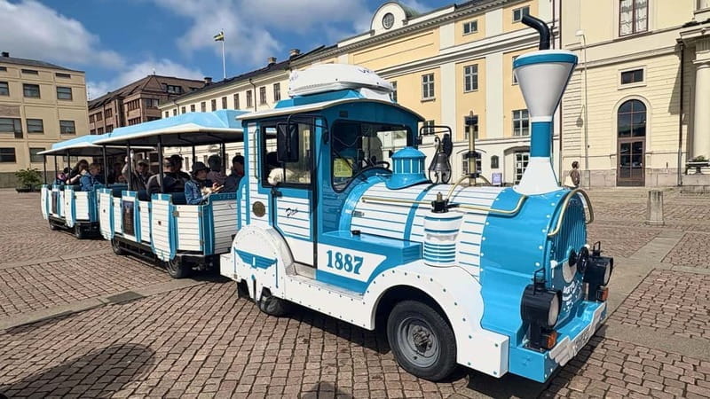 Gothenburg: Old Town Sightseeing Tour - Price and Logistics
