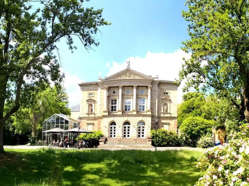 Göttingen: Express Walk with a Local in 60 minutes - Price and Value