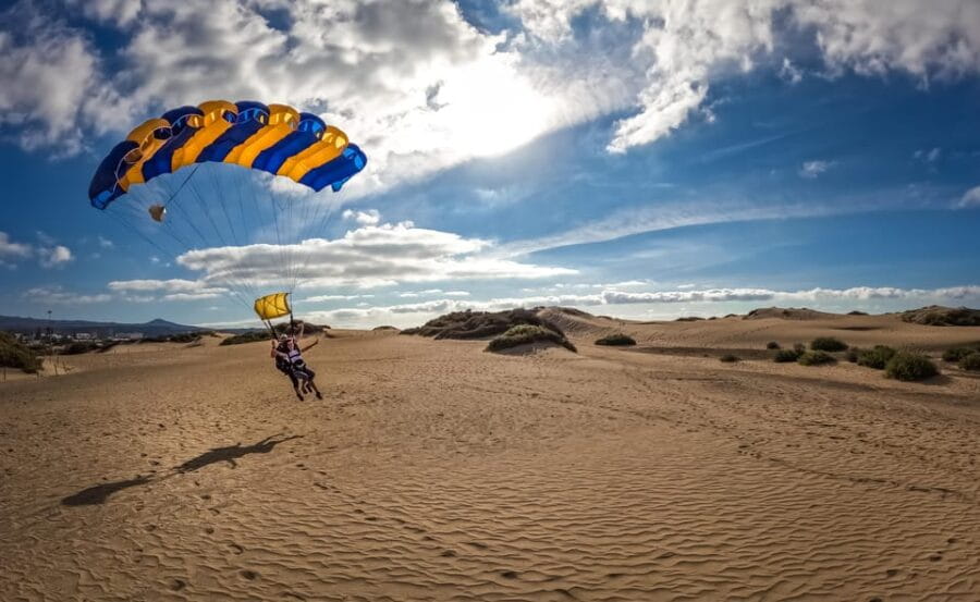 Gran Canaria : Skydiving over Maspalomas Dunes - Who Should Consider This Adventure?