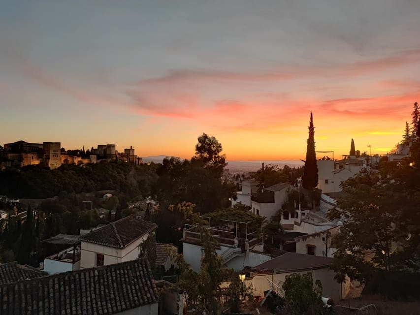 Granada: Albaicín and Sacromonte Sunset Tour & Flamenco Show - A Closer Look: The Itinerary and What You Can Expect