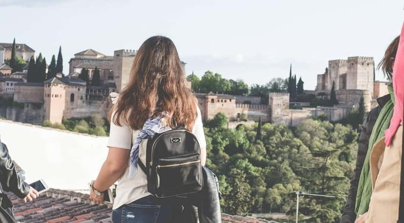 Granada: Albayzin and Sacromonte Hybrid Walking Tour - Why This Tour Offers Good Value