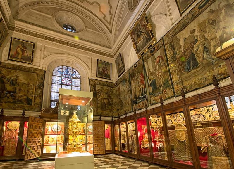 Granada: Cathedral of Granada Entry Ticket - The Art and Craftsmanship Inside