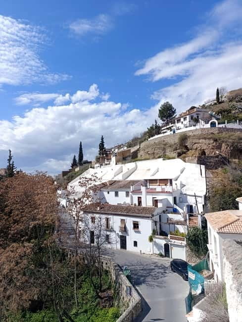 Granada: Hollywood & Sacromonte Tour - Key points / Takeaways