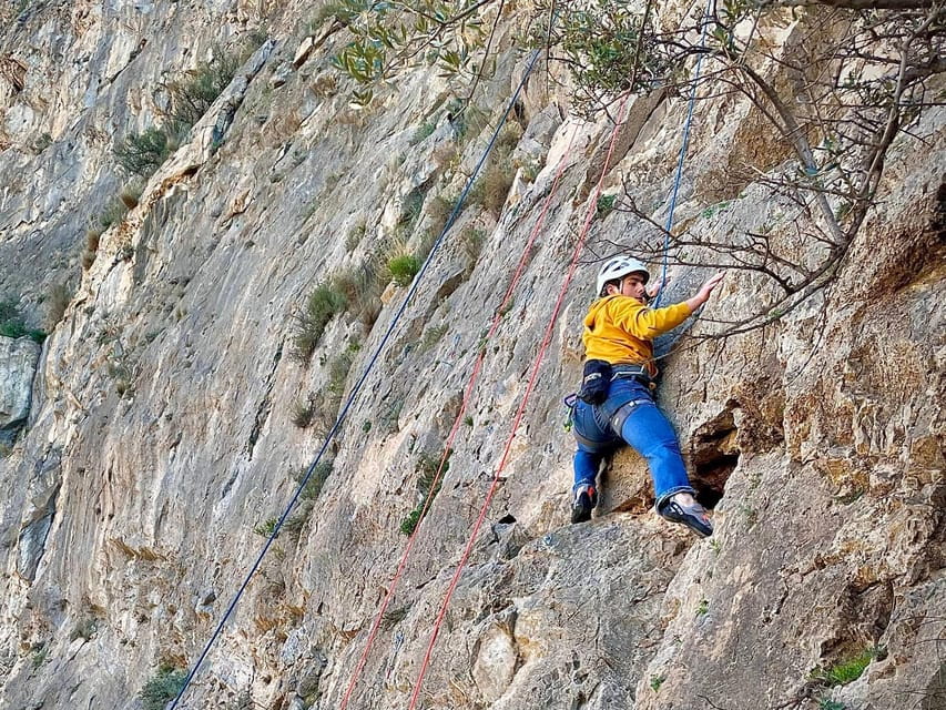 Granada: Rock climbing top-rope Placas Negras - Price and Logistics: How Much and What to Expect