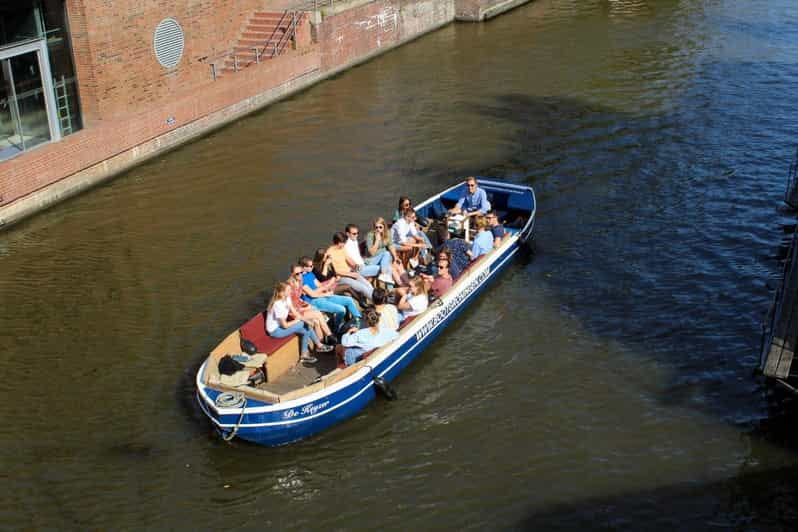 Groningen: Private City Cruise with Open Bar - Entering the Waterways: How the Tour Begins
