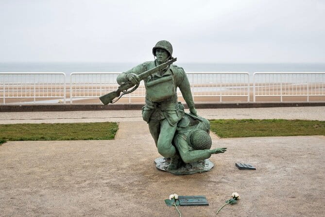 Group excursion to the landing beaches Utah and Omaha Beach - Exploring Normandy’s D-Day Beaches in Depth