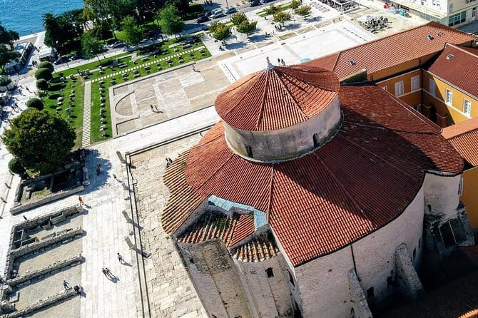 Group History Walking Tour in Zadar Old Town - The Value of a One-Hour Tour