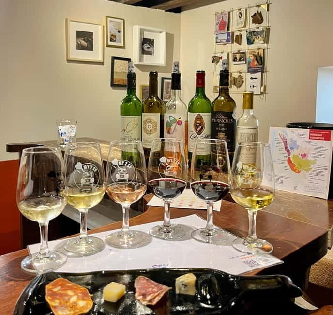 Guided Bordeaux Wine Tasting Class with 6 Wines and pairings - The Quality of Guides and Overall Value
