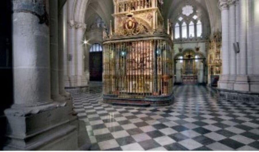 Guided tour of the Toledo Cathedral (Input no included) - Deep Dive into Highlights