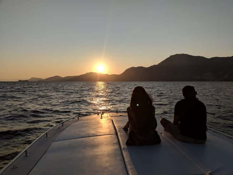 Guided tour on private boat Cinque Terre Private Boat - An In-Depth Look at the Cinque Terre Private Boat Tour