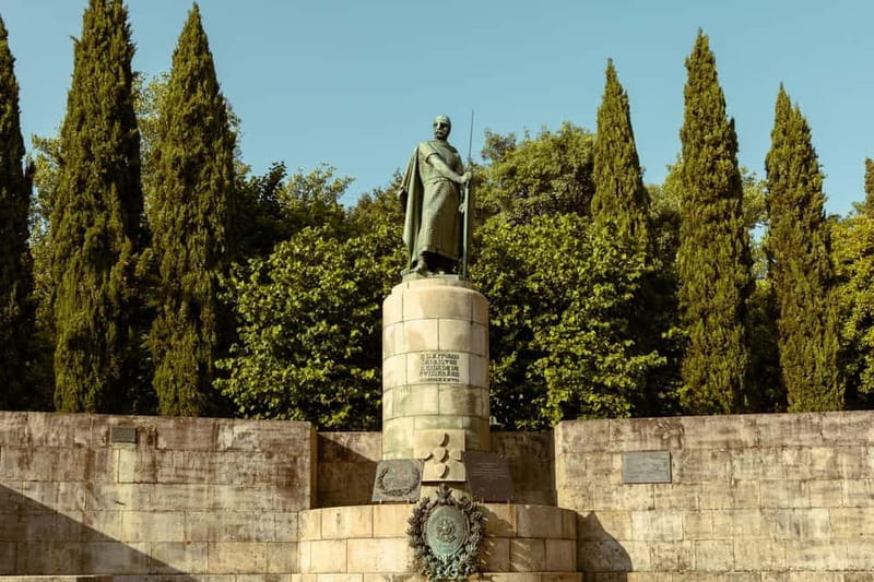 Guimarães: Highlights and Hidden Gems Walking Tour - Guimarães: The Birthplace of Portugal and Its Most Intriguing Corners