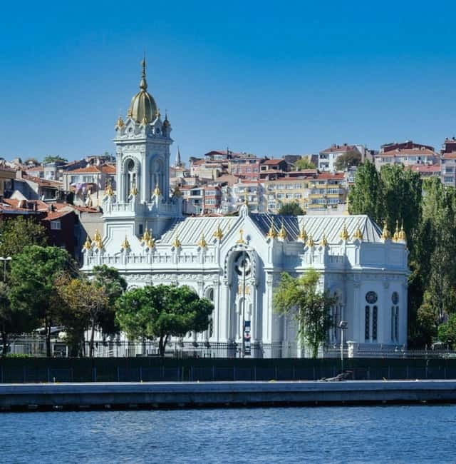 Hagia Sophia, Hippodrome, Iron Church & Boat Tour - Full Day - Stepping Back in Time at the Hippodrome and Beyond