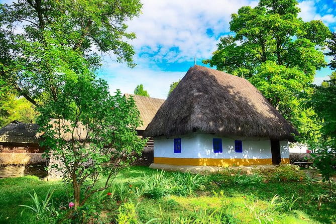 Half-Day Private Sightseeing Tour of Bucharest and its Surroundings Package - The Sum Up